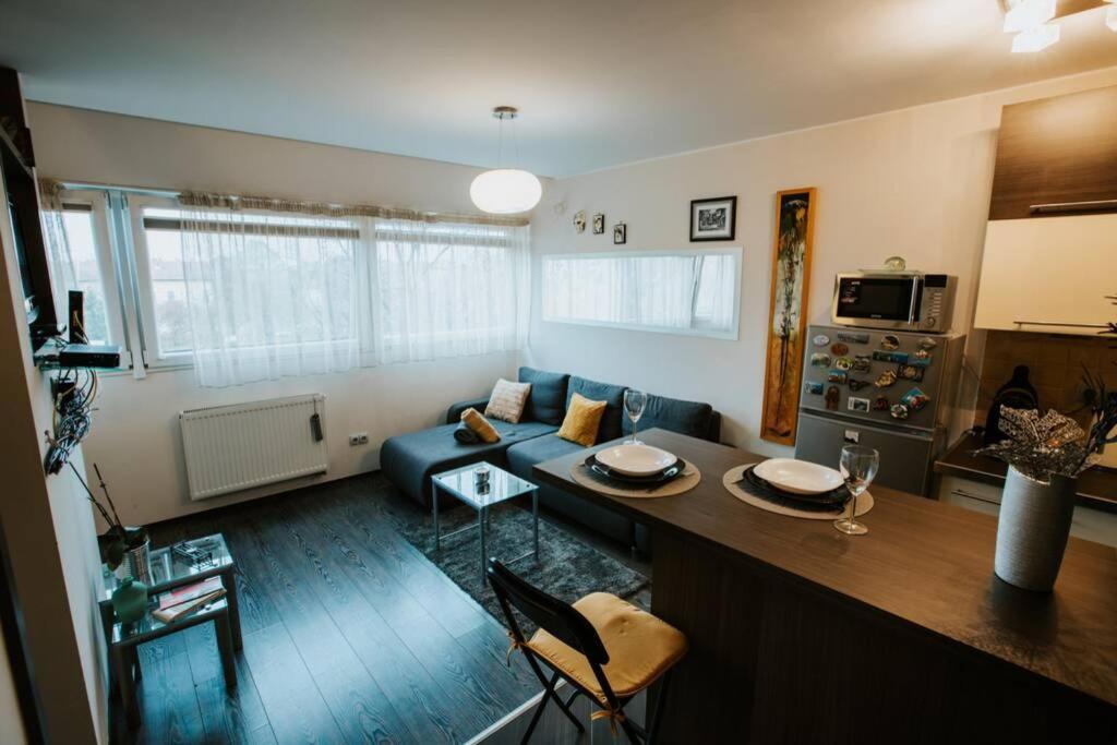 Nyugalom A Belvarosban Szeged Bagian luar foto